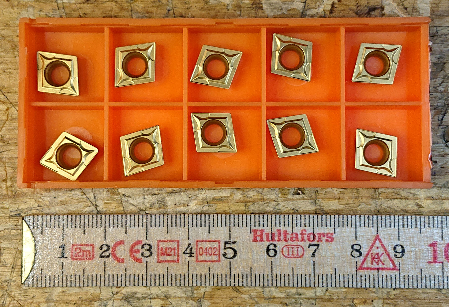 Svarvskär för hårt stål.