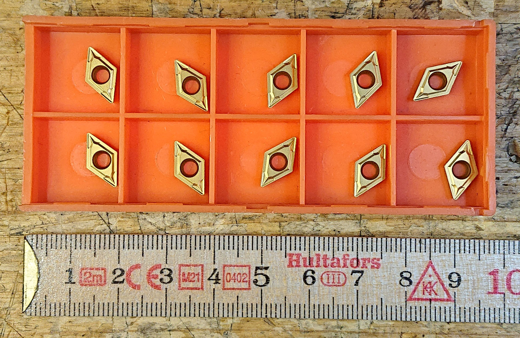 Svarvskär för hårt stål.