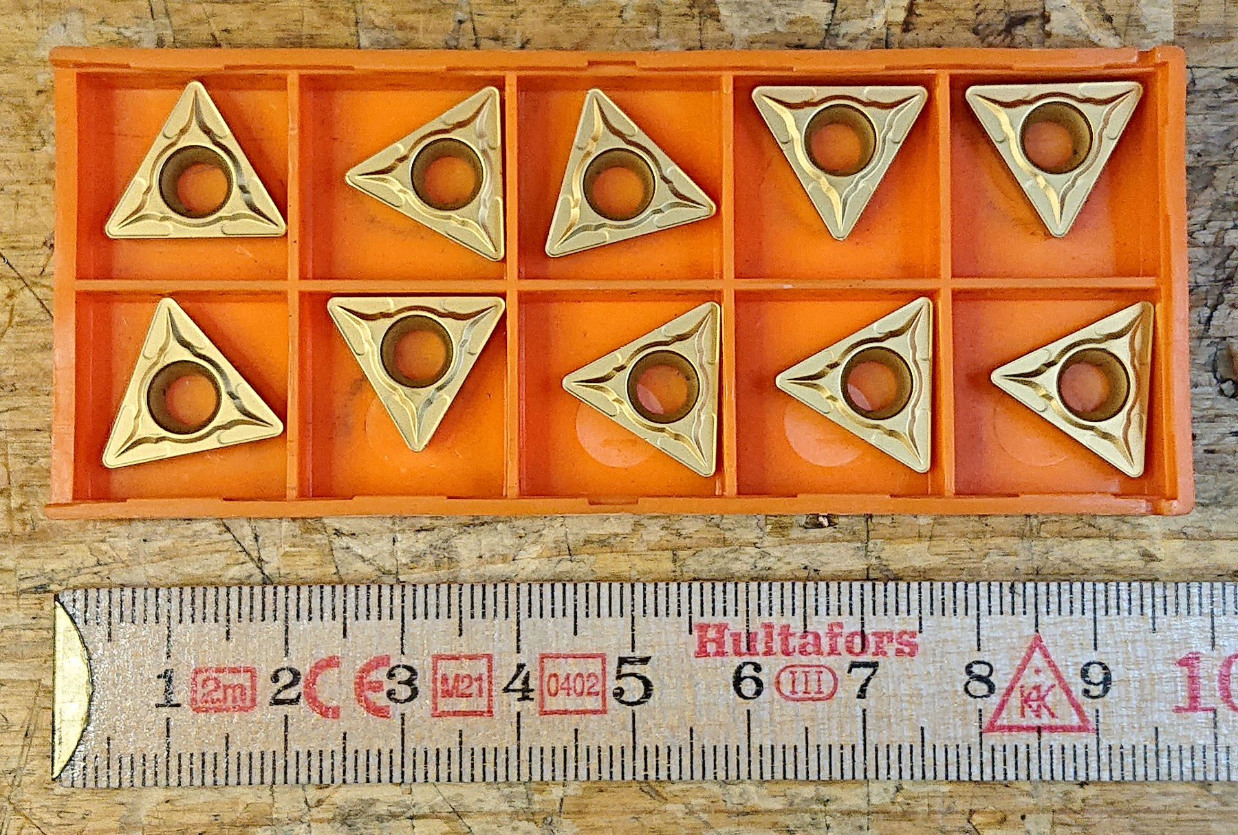 Svarvskär för hårt stål.