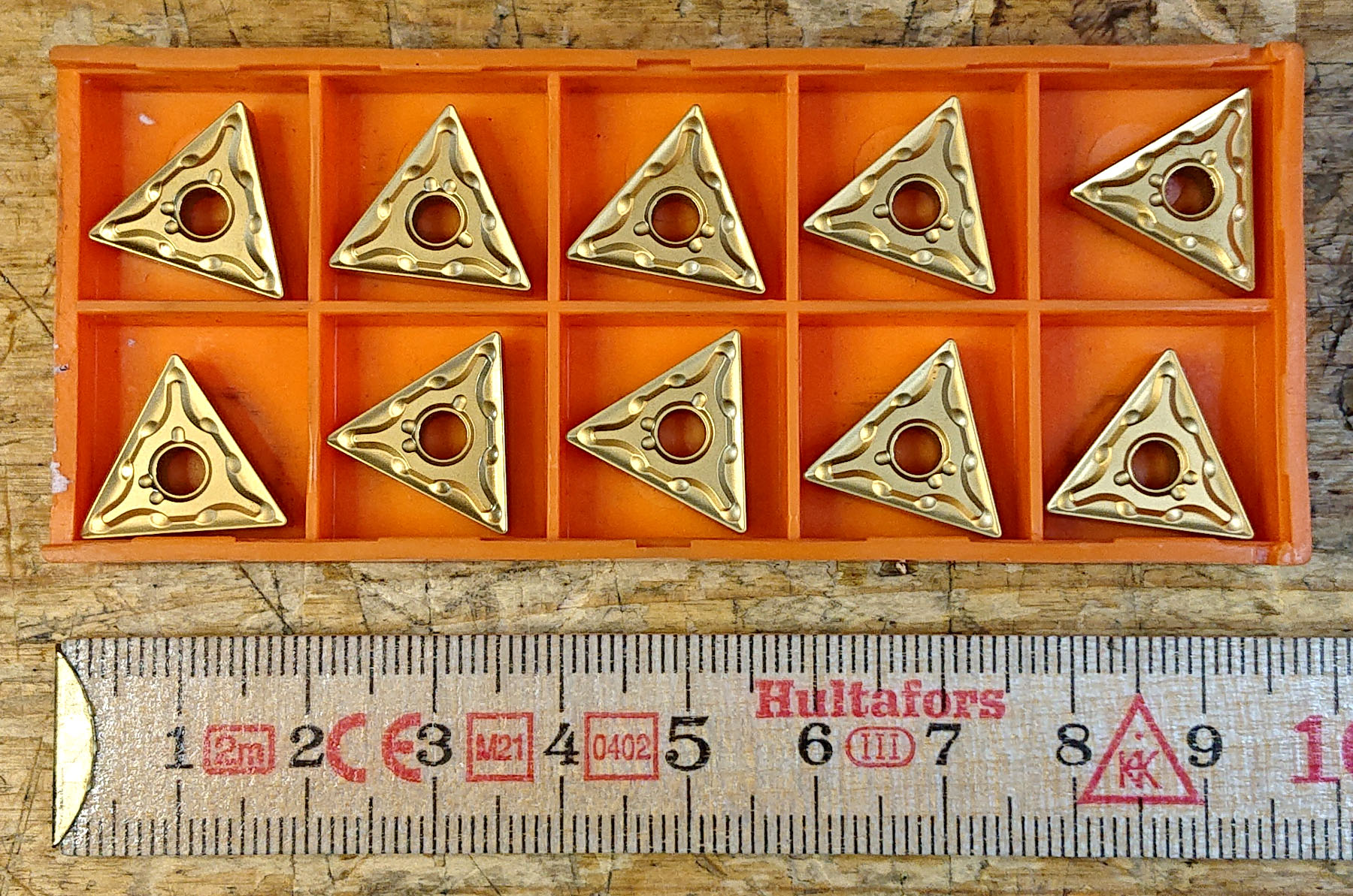 Svarvskär för hårt stål.