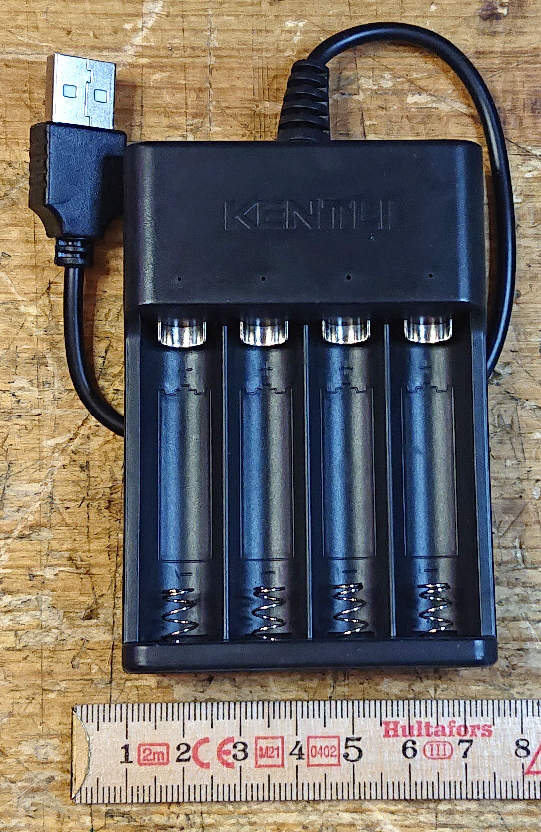 Laddare och batterier.